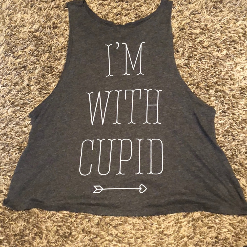 Cute gray tank top that says “I’m with Cupid”